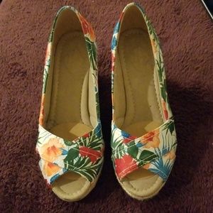 Floral Wedges